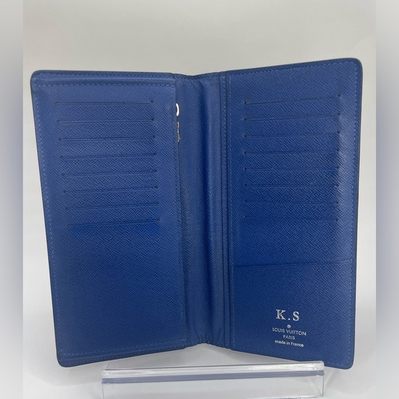 Louis Vuitton Blue Taiga Leather Brazza Wallet - Picture 7 of 9